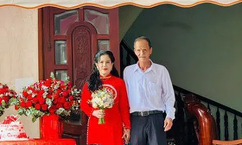 Ông lão 73 tuổi cưới vợ 49 tuổi, gia đình làm điều không ai ngờ