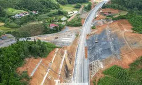 Cao Bằng: Không để thiếu vật liệu khi tăng tốc các dự án giao thông trọng điểm