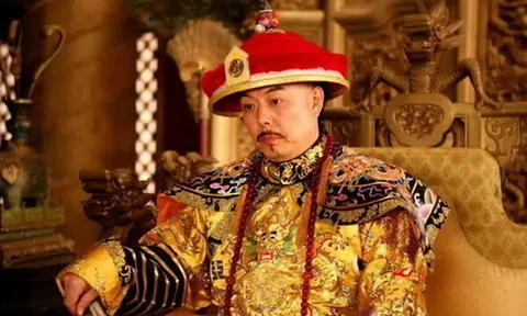 Không thể giặt bằng nước, long bào của hoàng đế Trung Hoa được làm sạch theo cách không ai ngờ