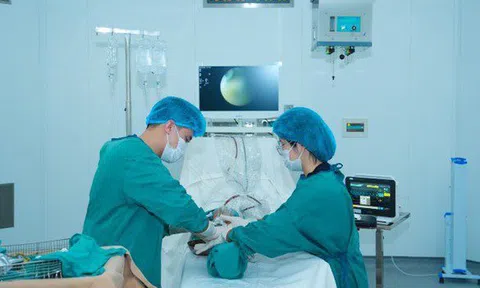 Người đàn ông nhập viện sau mũi tiêm tại phòng khám tư