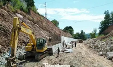 Sạt lở nghiêm trọng, Cao Bằng phong tỏa đường