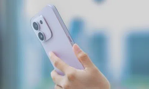 Chiếc smartphone giá 10,5 triệu có pin 8.100 mAh, chống rơi từ độ cao 2,5m
