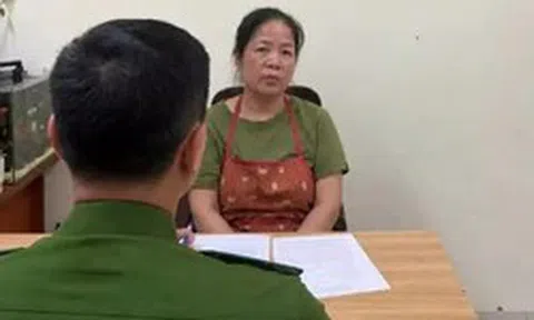 Hà Nội: Khởi tố, bắt tạm giam một phụ nữ có hành vi chửi bới, đổ chất thải chắn lối đi chung