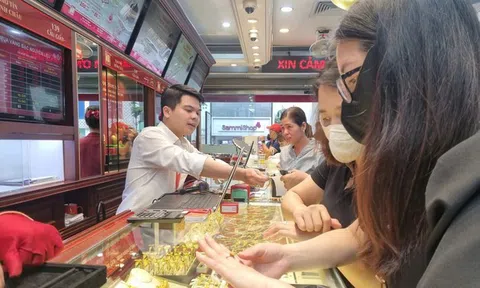 Giá vàng chiều nay (13/10): Bất ngờ đảo chiều tăng vọt