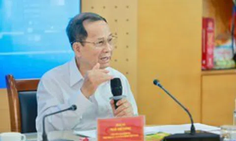 "2 vợ chồng thu nhập 30 - 40 triệu/tháng có thể mất 30 năm nhịn ăn uống mới mua được nhà, đừng vì sĩ diện phải sở hữu nhà mà mua bằng mọi giá"