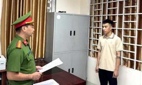 Công an bất ngờ kiểm tra cửa hàng lúc 10h30, khởi tố Nguyễn Văn Duy SN 2000