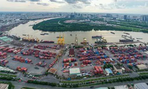 Tập đoàn 3,2 triệu tỷ đồng đứng sau Maersk thâu tóm cổ phần cảng container rộng 20 ha ở TP.HCM từ tay người Nhật