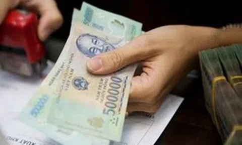Công ty trừ lương, phạt tiền nhân viên trái quy định có thể bị phạt đến 80 triệu đồng