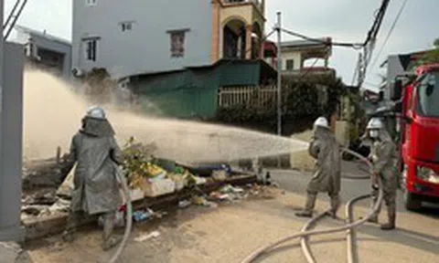 Nghi ngộ độc khí ở Hà Nội, 42 người nhập viện