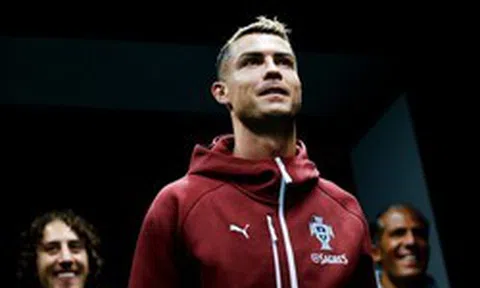 Tin được không, Ronaldo chỉ mất 39 giây để kiếm đủ số tiền nộp phạt cho LĐBĐ Bồ Đào Nha