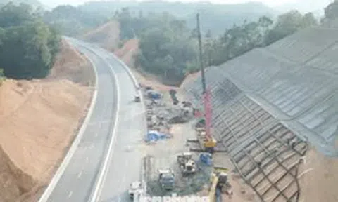 Rốt ráo thi công các hạng mục cuối trên cao tốc Hữu Nghị - Chi Lăng