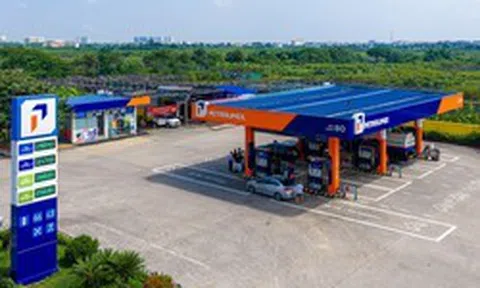 14 thương nhân đầu mối xăng dầu giảm 300-350 đồng/lít so với giá điều hành