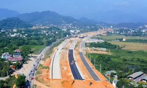 Tuyến đường 5.200 tỷ đồng nối mạch giao thương Hà Nội với các tỉnh Tây Bắc trên chặng nước rút