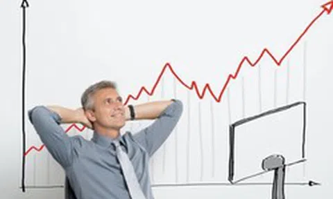 Không phải chứng khoán hay bất động sản, đây mới là nhóm cổ phiếu hưởng lợi đầu tiên khi lãi suất giảm
