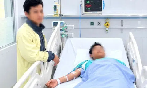 Cứu sống bé trai 14 tuổi bị sét đánh ngưng tim