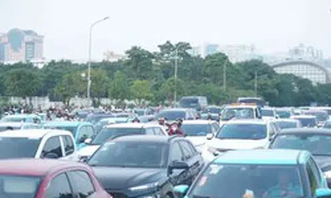 Mọi ngả đường đổ về sân Mỹ Đình đều tê liệt