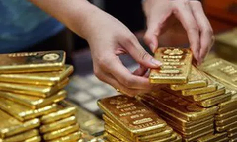 Người mua vàng đầu tuần có thể lỗ tới 8,1 triệu đồng/lượng, mua ở đỉnh lỗ hơn 52 triệu