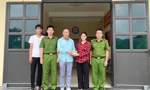 Ông Lee Kenny Kilryol chuyển khoản 70 triệu đồng cho phụ nữ SN 1999: Công an hỗ trợ hoàn trả