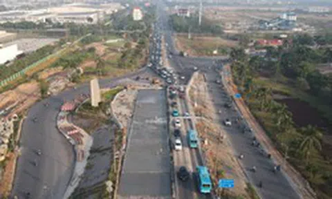 Từ ngày 29/10, Hà Nội điều chỉnh giao thông nút giao đầu cầu Thăng Long