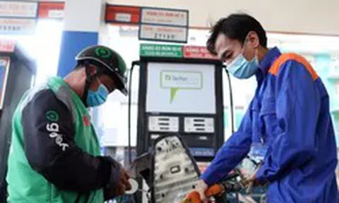 Nếu thuế tiêu thụ đặc biệt về 0%, giá xăng có thể giảm bao nhiêu?