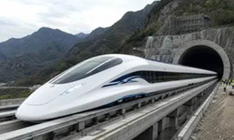 Dừng thi công tuyến tàu cao tốc 500 km/h do chi phí đội lên gấp đôi, rút ngắn thời gian di chuyển giữa hai thành phố lớn chỉ còn 1 tiếng