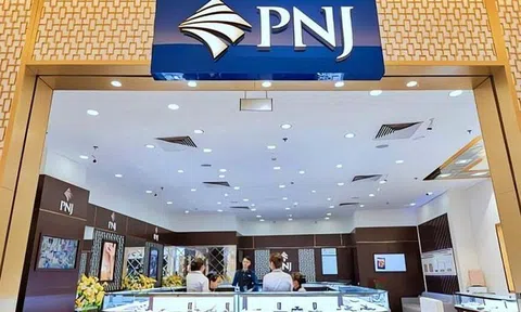 PNJ giảm hơn 1.000 nhân sự và ngừng kinh doanh nhiều cửa hàng