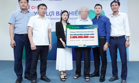 Manulife Việt Nam chi trả 3,6 tỷ đồng quyền lợi bảo hiểm cho khách hàng ở Nghệ An