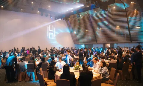Hàng trăm khách hàng tham dự và đăng ký chọn mua căn hộ The Hybrid ngày giới thiệu
