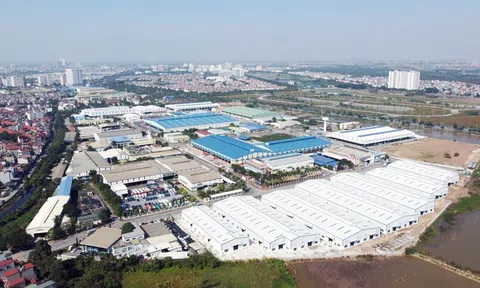 DN địa ốc “xoay trục” sang bất động sản công nghiệp