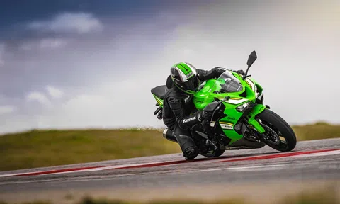 KAWASAKI MOTORS VIỆT NAM CHÍNH THỨC GIỚI THIỆU  Ninja ZX-6R ABS 2025