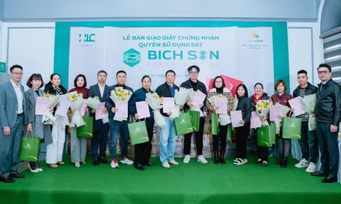Bích Sơn Central Point trao Giấy chứng nhận quyền sử dụng đất: Lời giải cho cơn khát "An toàn" và "Dòng tiền thật" giữa thủ phủ công nghiệp