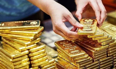 26/3: Vàng thế giới trượt dốc, vàng trong nước tăng nhẹ