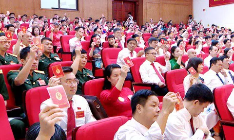 40% bí thư cấp huyện và tương đương không phải người địa phương