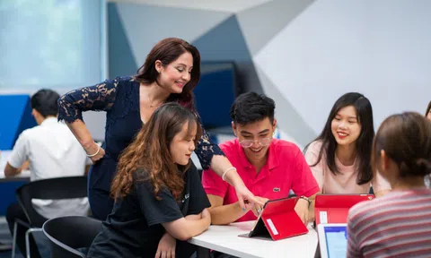 Bất ngờ quỹ học bổng từ đại học kết hợp công nghệ cao và tương tác