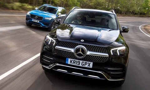 Xe Mercedes-Benz và Volvo sẽ được chia sẻ công nghệ động cơ hybrid