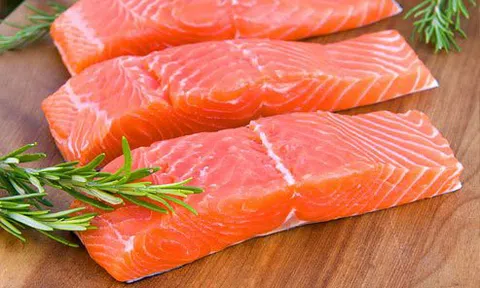 Ăn cá giúp giảm nguy cơ đau tim và đột quỵ