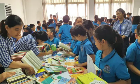 Hàng trăm học sinh hào hứng tham gia ngày hội đọc sách