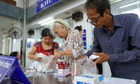 Đề xuất hỗ trợ bảo hiểm y tế cho hơn 400.000 người khó khăn vì COVID-19