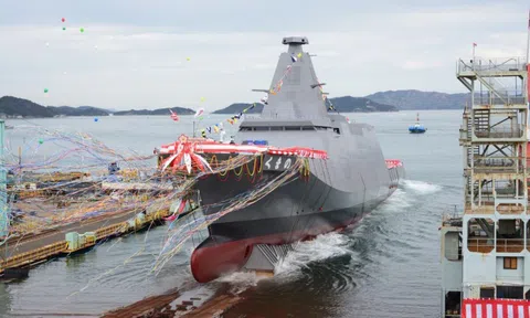 Clip: Cận cảnh sức mạnh tàu 30FFM Nhật Bản vừa hạ thủy