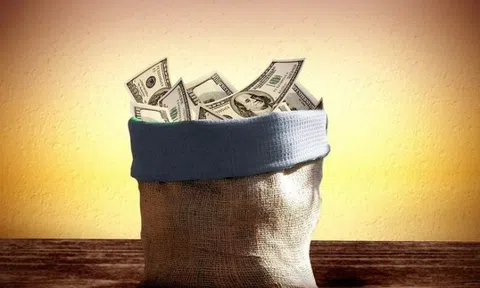 NHNN bất ngờ giảm giá mua USD lần đầu tiên trong năm nay