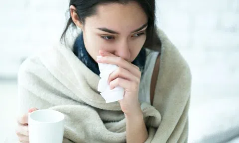 Những nguy cơ gặp phải khi ngồi điều hòa quá lâu