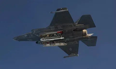Clip: Tiêm kích F-35 thử nhiệm ném bom hạt nhân “kẻ hủy diệt”