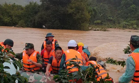 Tìm thấy một thi thể nữ du khách bị lũ cuốn trên sông Đa Nhim