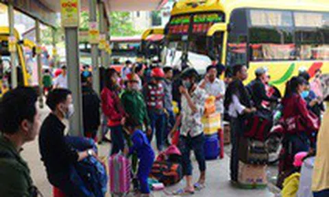 TP.HCM: Sở Giao thông vận tải yêu cầu khẩn phòng dịch COVID-19 ở bến xe, nhà ga…