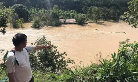 Đơn vị thủy điện nói gì khi xả lũ, nhiều lồng cá bị cuốn trôi?