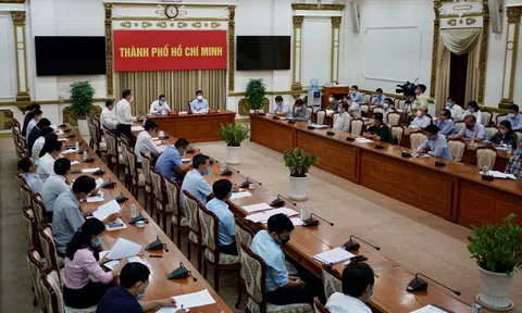 Chủ tịch quận, huyện chịu trách nhiệm nếu để người cách ly tại nhà đi lung tung