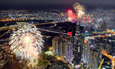 TP.HCM đề xuất bắn pháo hoa dịp Tết Dương lịch 2021 tại 3 điểm