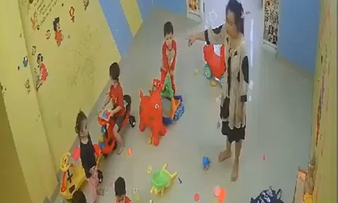 Rút giấy phép, xử phạt chủ cơ sở giữ trẻ đánh 4 trẻ nhỏ