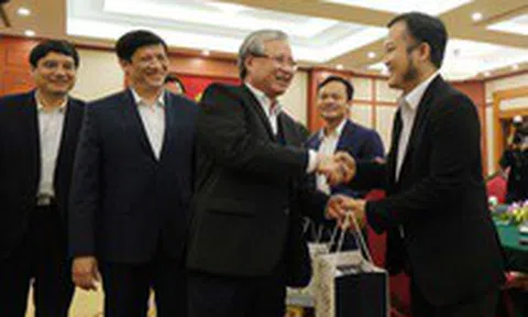 Việt Nam chống đỡ được dịch bệnh do đồng lòng, xây dựng tốt y tế dự phòng