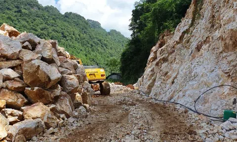 Bắc Kạn: Sở Công Thương cấp phép nổ mìn trên đất đã đổi chủ